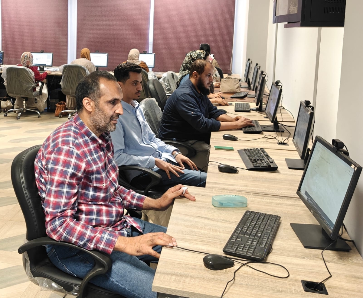 جانب من اختبار اساسيات التحول الرقمي للاخوة الوافدين بجامعة بنها جروب 254 منح